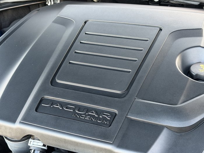 2022 Jaguar F-PACE P250 R-Dynamic SE