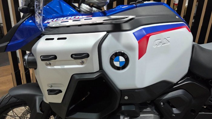 2026 BMW Motorrad R 1300 GS ADVENTURE RACINGBLUE METALLIC