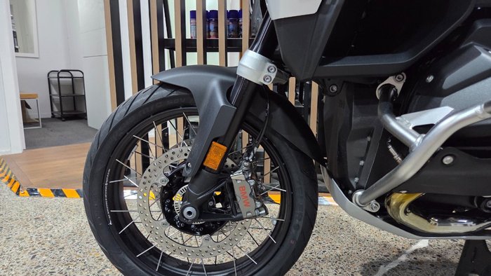 2026 BMW Motorrad R 1300 GS ADVENTURE RACINGBLUE METALLIC