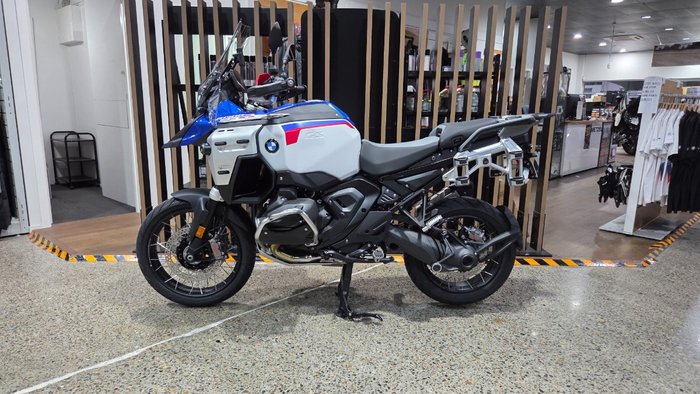 2026 BMW Motorrad R 1300 GS ADVENTURE RACINGBLUE METALLIC