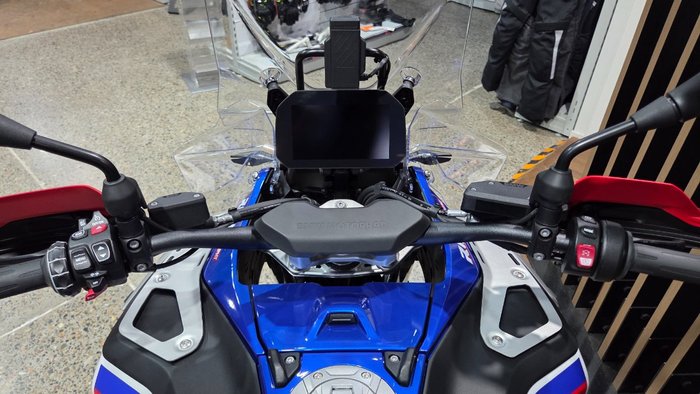2026 BMW Motorrad R 1300 GS ADVENTURE RACINGBLUE METALLIC