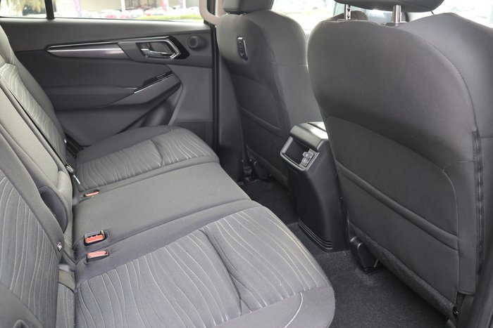2023 Isuzu MU-X LS-U