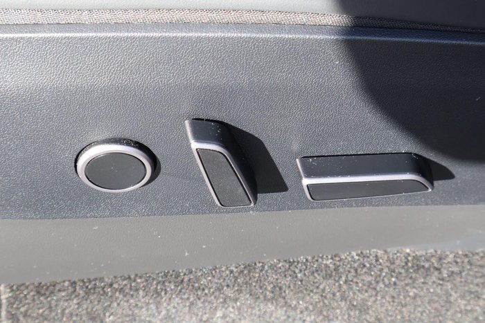 2023 Tesla Model Y Rear-Wheel Drive