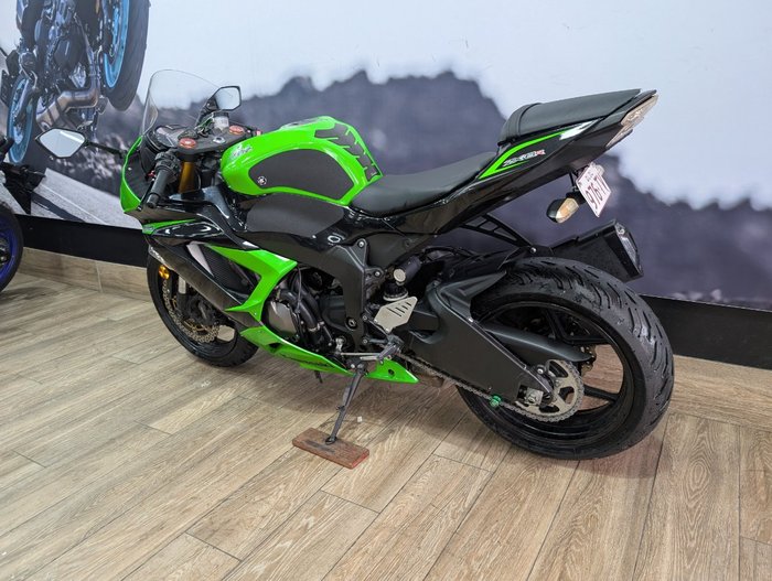 2013 Kawasaki ZX-6R (ZX636) NON ABS GREEN