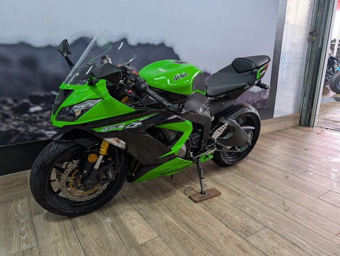 2013 Kawasaki ZX-6R (ZX636) NON ABS GREEN