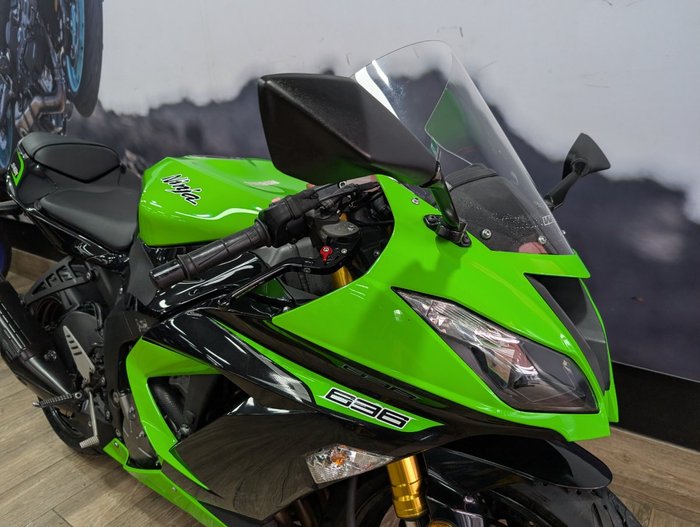 2013 Kawasaki ZX-6R (ZX636) NON ABS GREEN