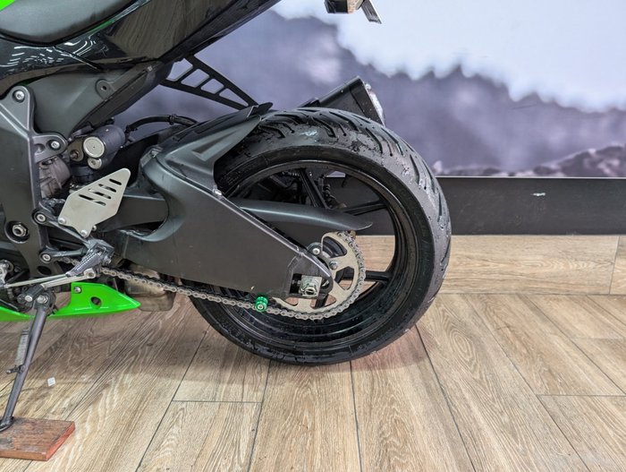 2013 Kawasaki ZX-6R (ZX636) NON ABS GREEN