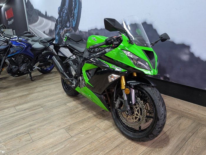 2013 Kawasaki ZX-6R (ZX636) NON ABS GREEN