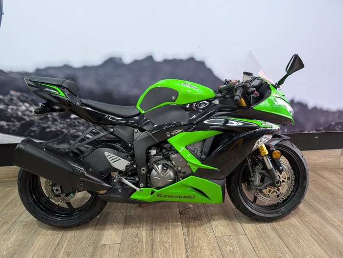 2013 Kawasaki ZX-6R (ZX636) NON ABS GREEN
