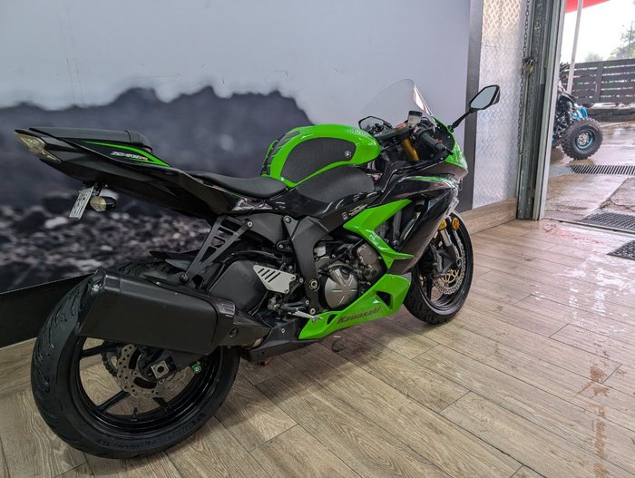 2013 Kawasaki ZX-6R (ZX636) NON ABS GREEN