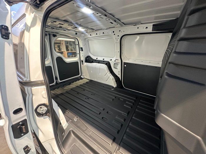 2026 Volkswagen Caddy TSI220
