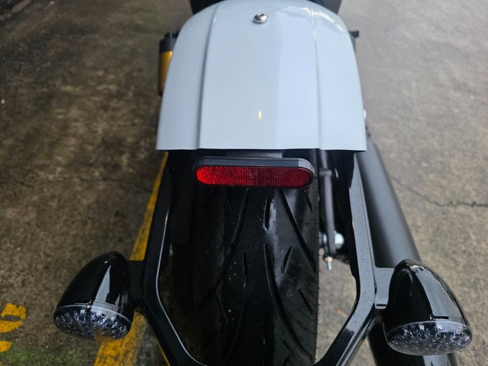 2025 Indian SCOUT 101 LIMITED GHOST WHITE METALLIC