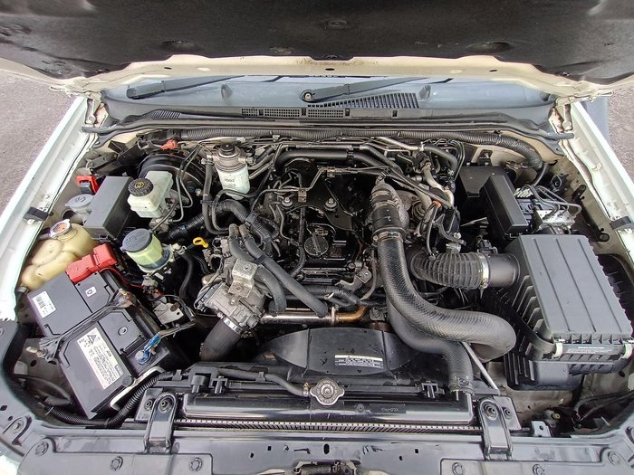 2014 Nissan Navara Silverline SE