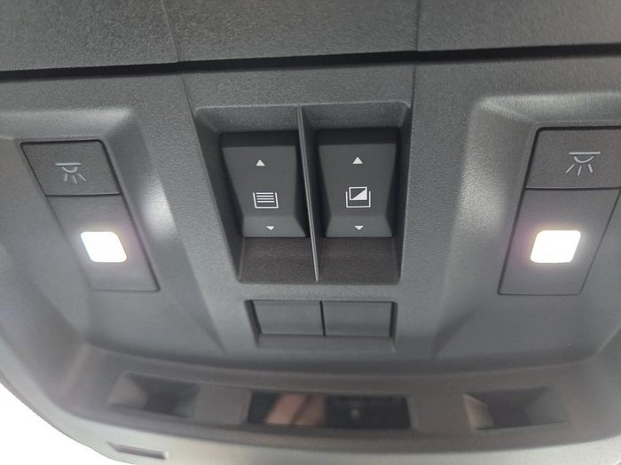 2025 Peugeot 5008 GT Premium Hybrid