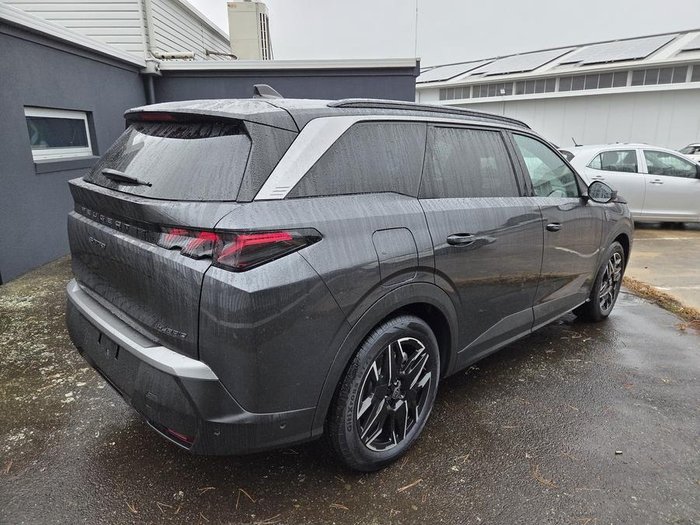 2025 Peugeot 5008 GT Premium Hybrid