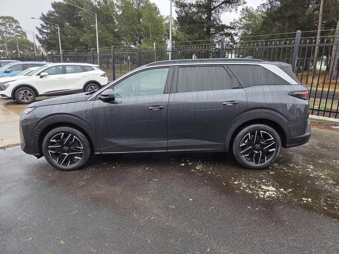 2025 Peugeot 5008 GT Premium Hybrid