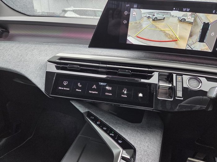 2025 Peugeot 5008 GT Premium Hybrid