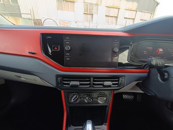 2018 Volkswagen Polo beats