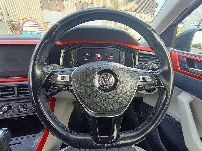 2018 Volkswagen Polo beats