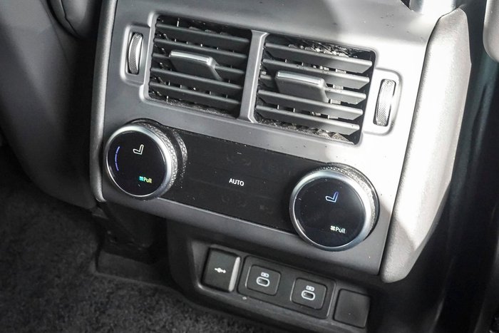 2025 Land Rover Discovery D350 Tempest