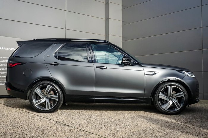 2025 Land Rover Discovery D350 Tempest