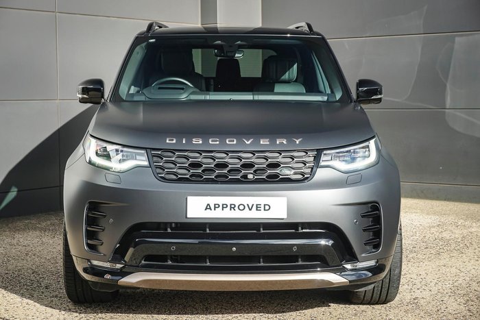 2025 Land Rover Discovery D350 Tempest