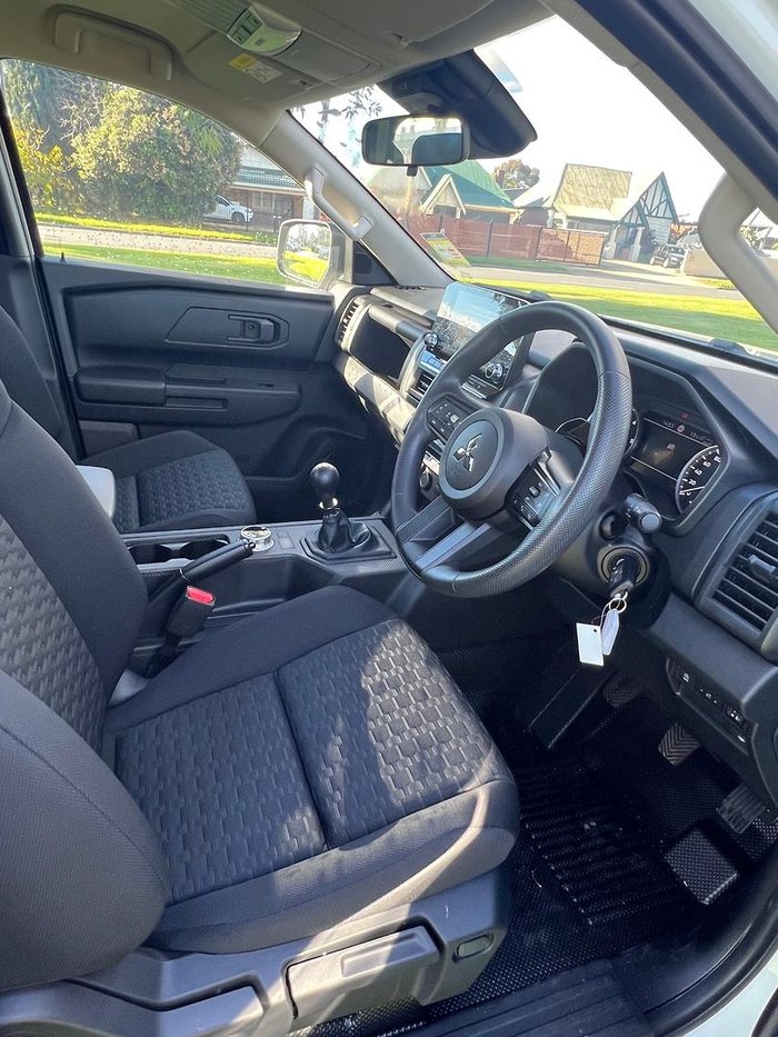2025 Mitsubishi Triton GLX MV MY25 4X4 Dual Range White
