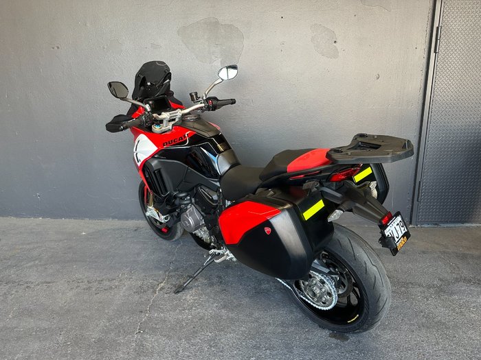 2022 Ducati MULTISTRADA V4 PIKES PEAK R
