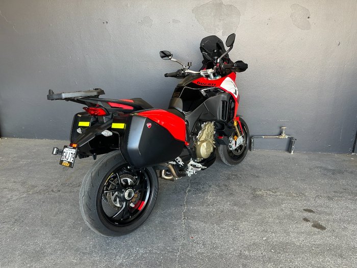 2022 Ducati MULTISTRADA V4 PIKES PEAK R