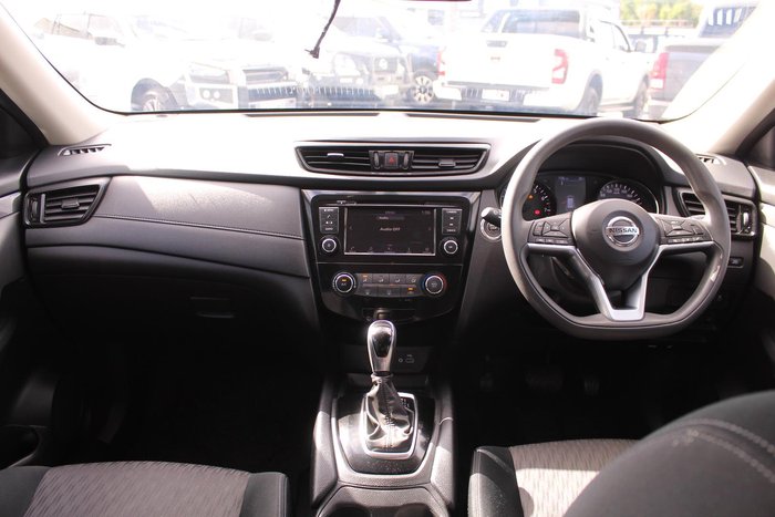 2022 Nissan X-TRAIL ST+