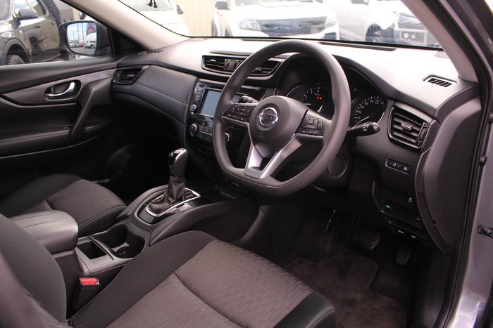 2022 Nissan X-TRAIL ST+