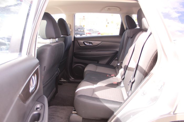 2022 Nissan X-TRAIL ST+