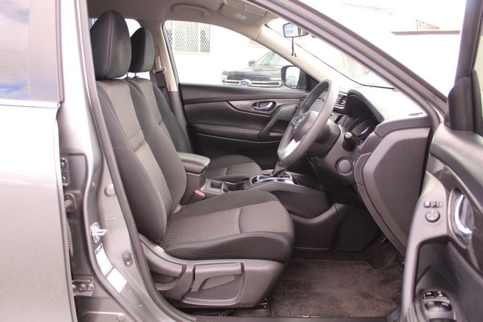 2022 Nissan X-TRAIL ST+