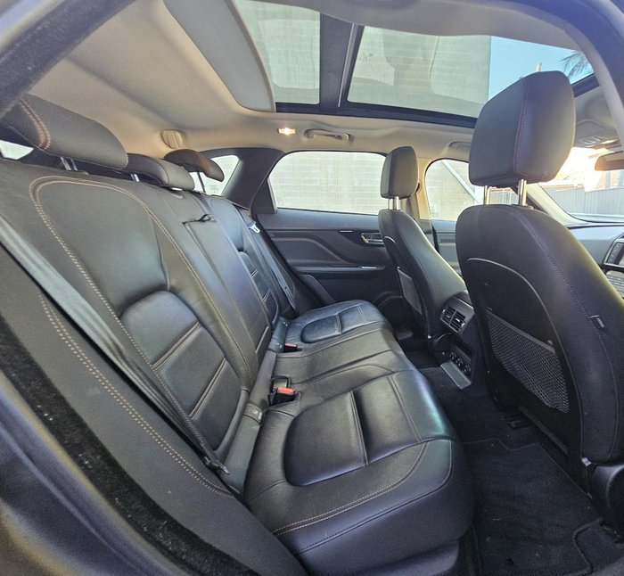 2018 Jaguar F-PACE 25t Prestige