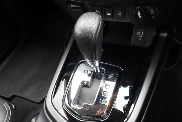 2024 Nissan Navara PRO-4X