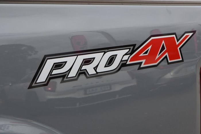 2024 Nissan Navara PRO-4X
