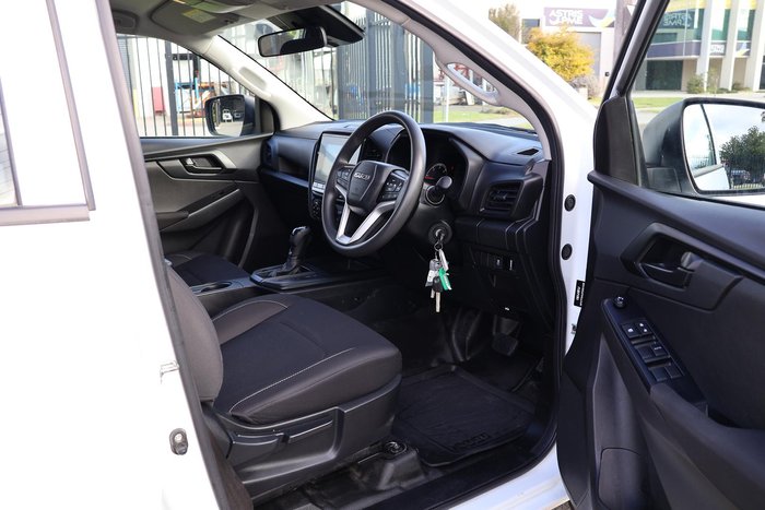2022 Isuzu D-MAX 8
