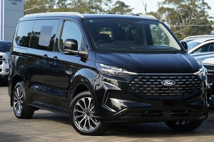 2025 Ford Tourneo