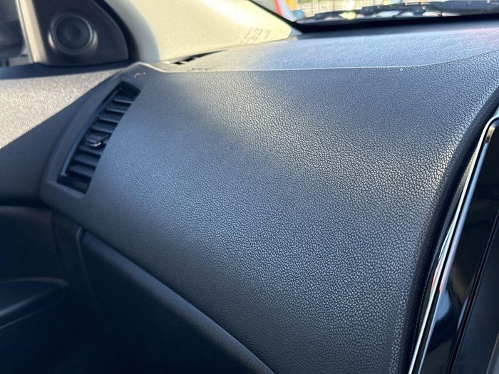 2023 Mitsubishi ASX ES