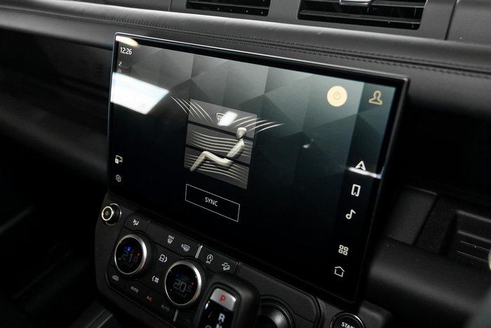 2025 Land Rover Defender 90 P425 X-Dynamic SE