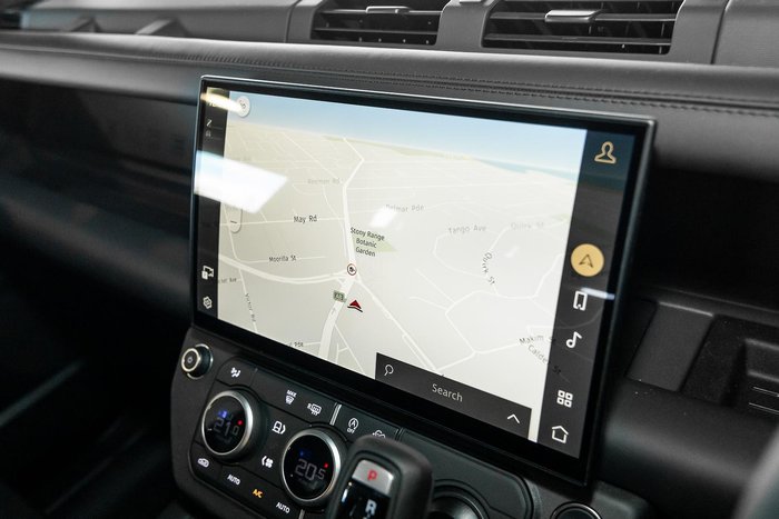 2025 Land Rover Defender 90 P425 X-Dynamic SE