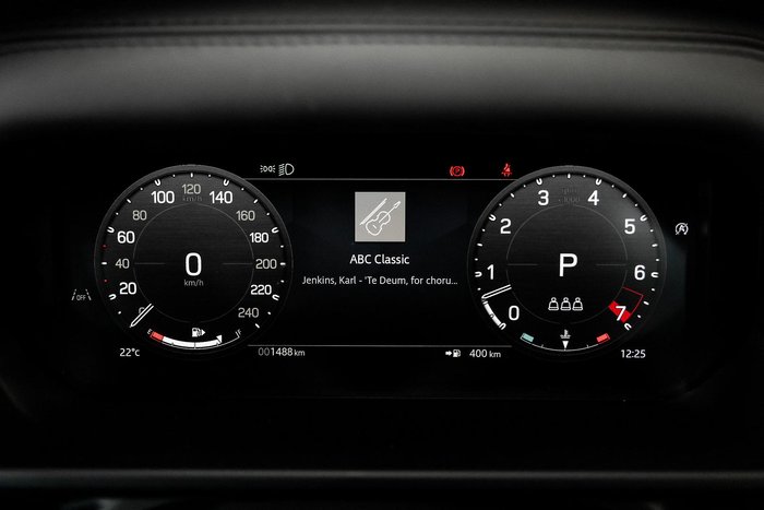 2025 Land Rover Defender 90 P425 X-Dynamic SE