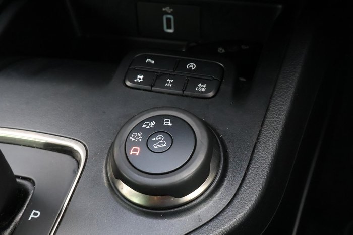 2020 Ford Everest Sport