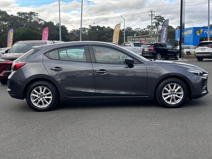 2016 Mazda 3 Neo