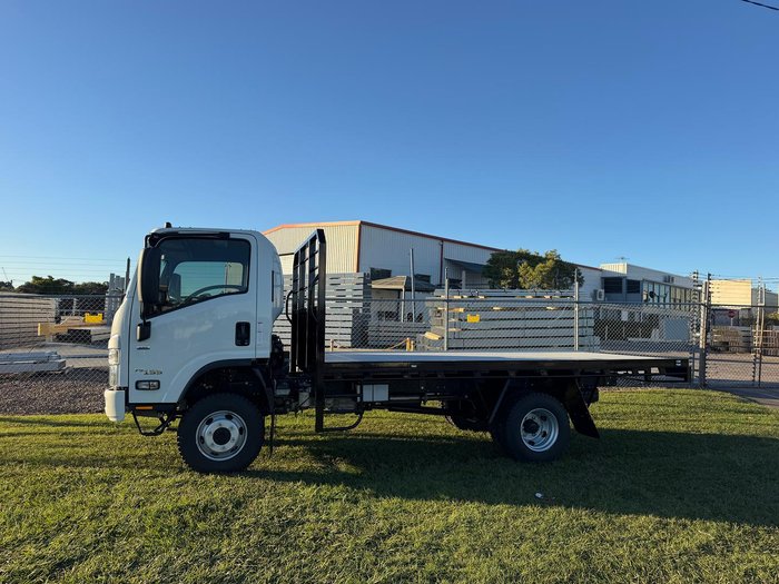 2025 Isuzu N Series NPS 75/45-155 White