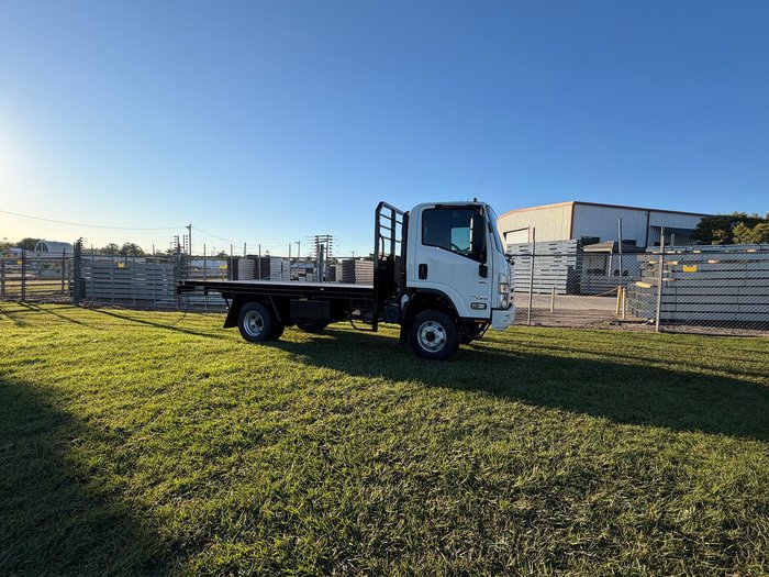 2025 Isuzu N Series NPS 75/45-155 White