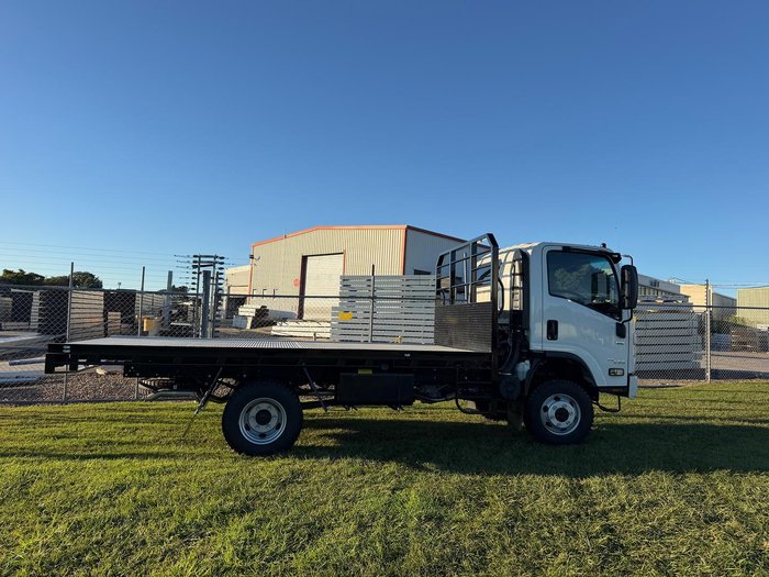2025 Isuzu N Series NPS 75/45-155 White