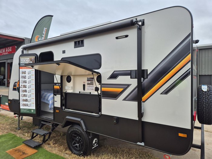 2026 Traveller Destination Track 15 Ensuite East West Bed