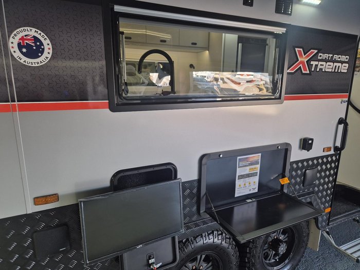 2026 JB Caravans Dirt Road Xtreme 20'6 Rear Door Cafe