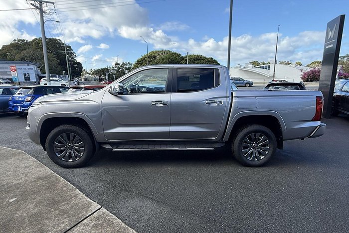 2025 Mitsubishi Triton GLS